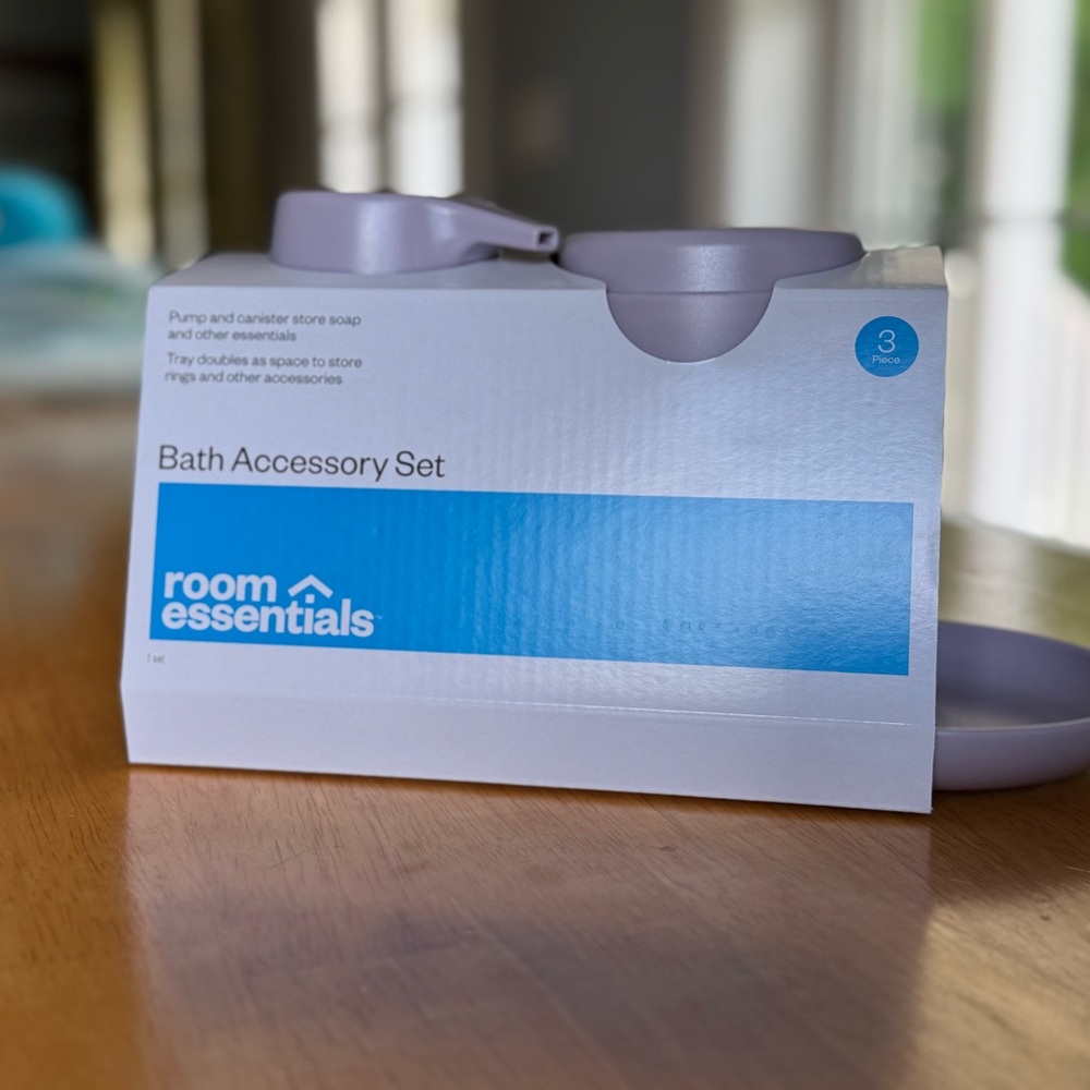 Room Essentials Purple Bath Accessory Set - Picture 5 of 6